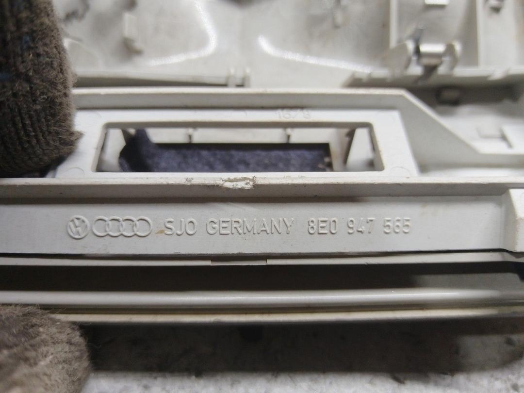 Фонарь салона (плафон) LLF18Y Audi A4 - Фото 3