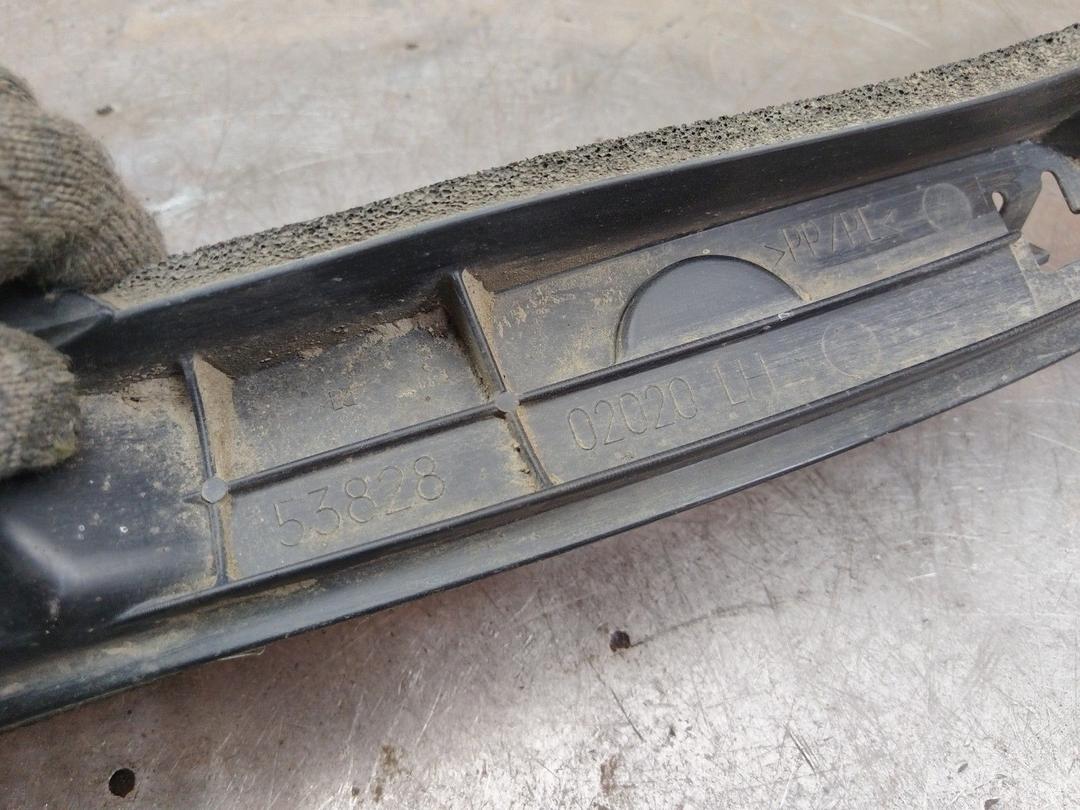 Пыльник крыла переднего левого 4M5V25 Toyota Corolla купить с доставкой