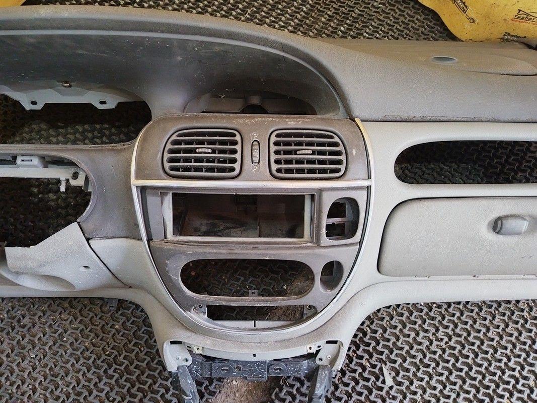 Панель передняя салона (торпедо) BN94WA Renault Scenic купить в магазине запчастей бу