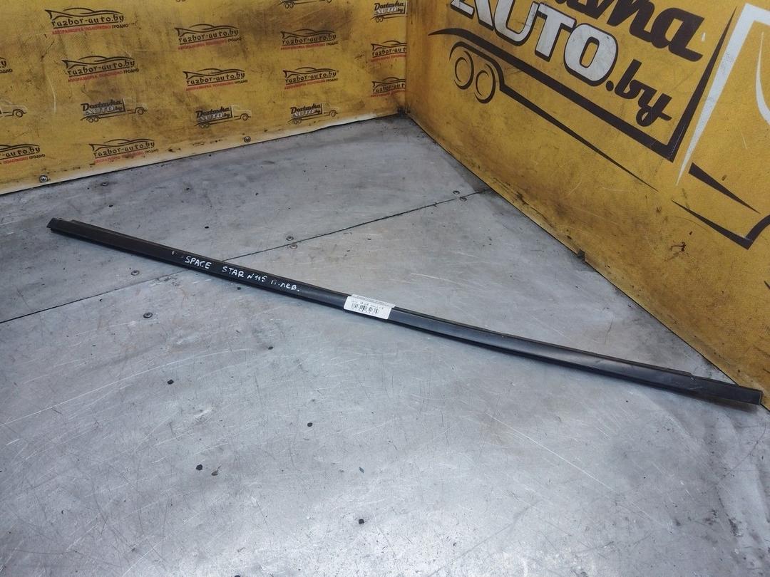 Молдинг стекла двери передней левой наружный 7W2F3E Mitsubishi Space Star
