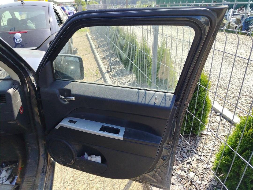 Кнопка стеклоподъемника переднего правого 572PW0 Jeep Patriot - Фото 1