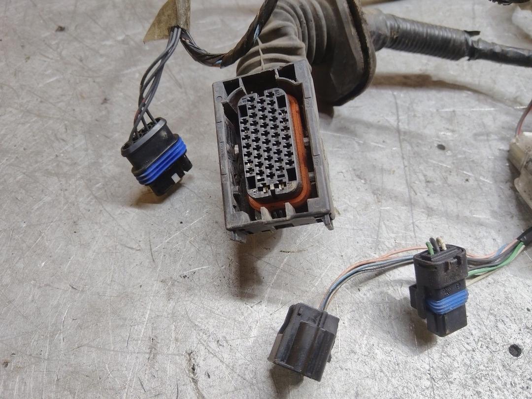 Проводка двери передней правой Z9K66P Renault Scenic купить с доставкой