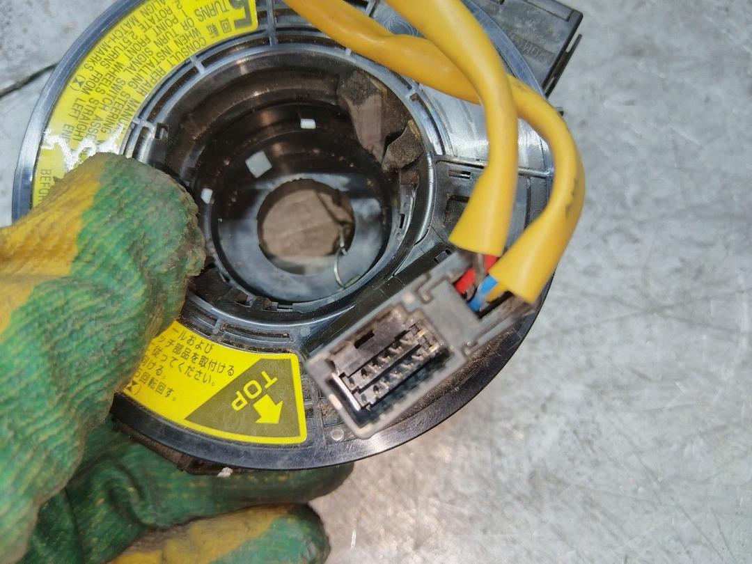 Шлейф руля 8M8A6D Toyota Avensis - Фото 2