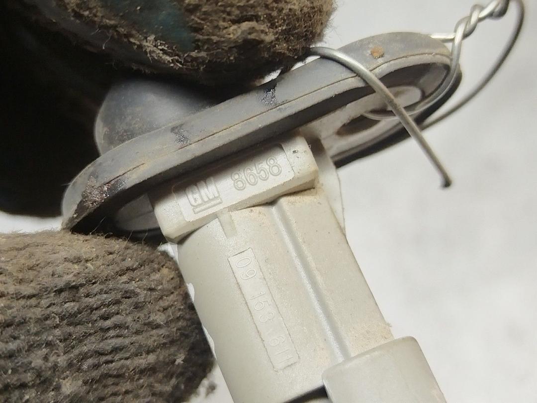 Выключатель концевой (концевик) 75G0Z2 Opel Astra купить с доставкой