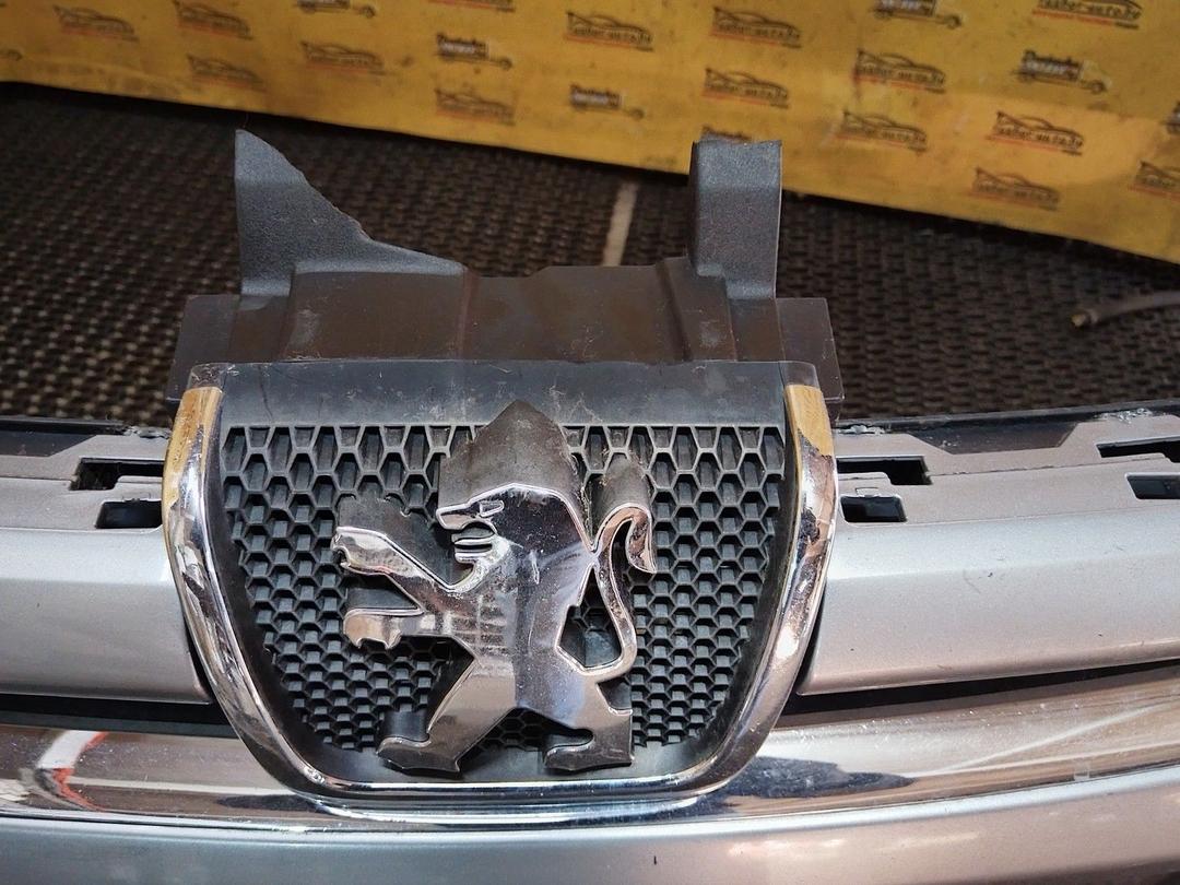Бампер передний 60CVHK Peugeot 607 undefined