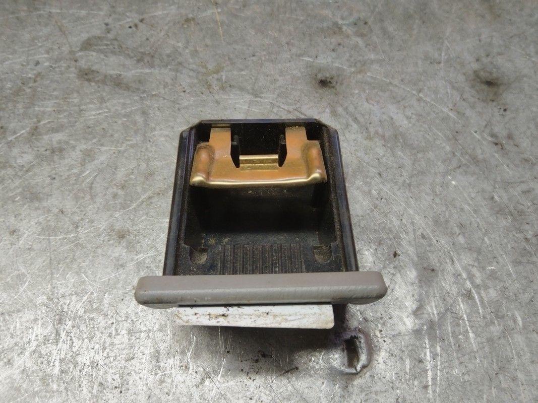 Пепельница 86MY34 Mazda Premacy - Фото 1