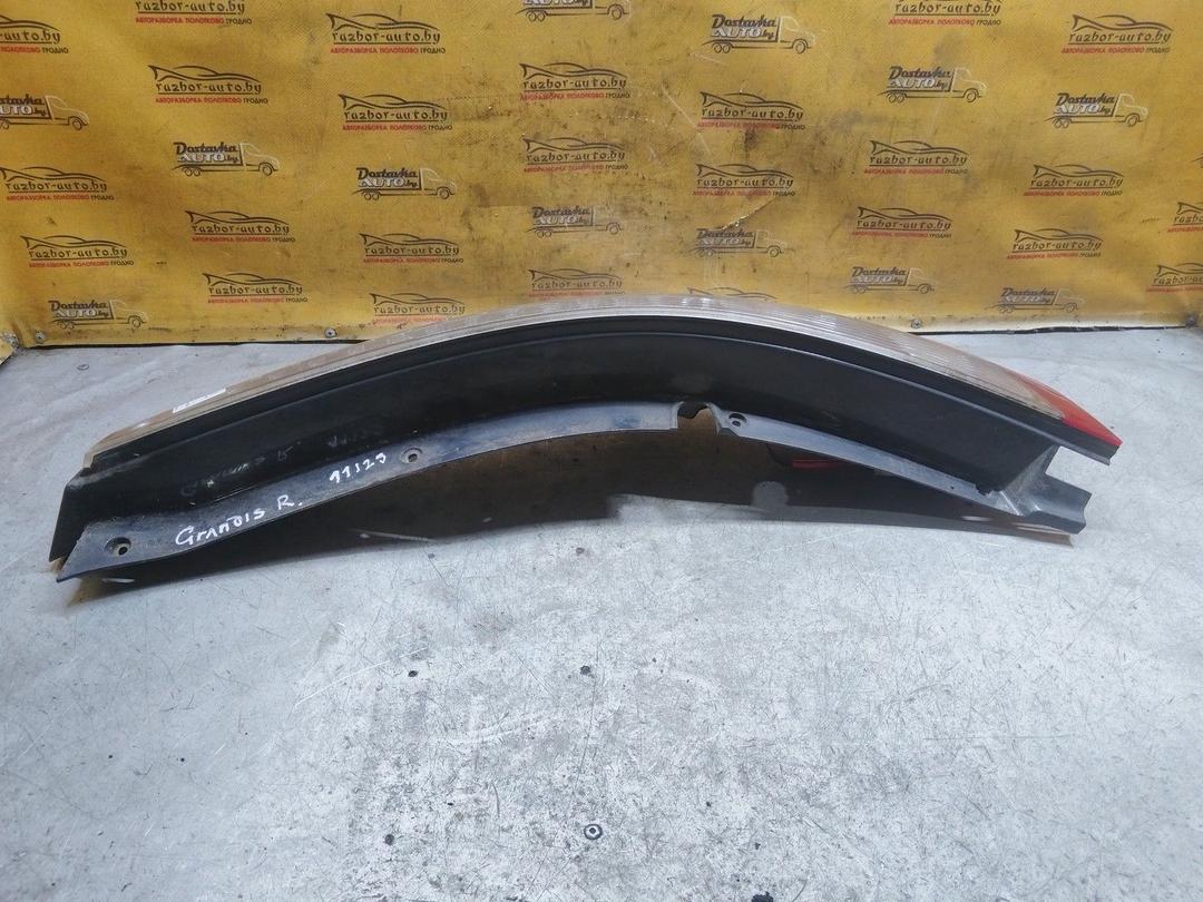 Фонарь задний правый 1AJ302 Mitsubishi Grandis купить с доставкой