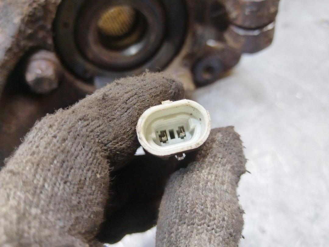 Кулак поворотный правый HYZND4 Opel Astra купить в магазине запчастей бу