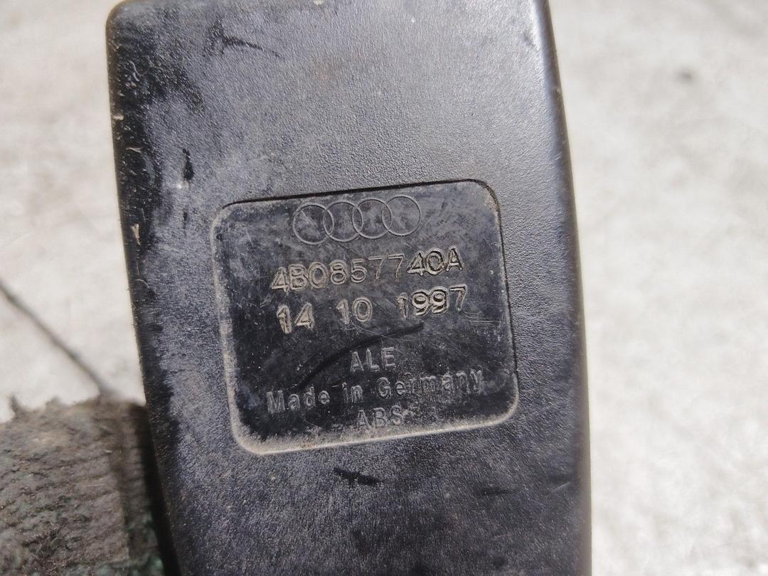 Замок ремня безопасности 2M2Z2Z Audi A4 купить в магазине запчастей бу