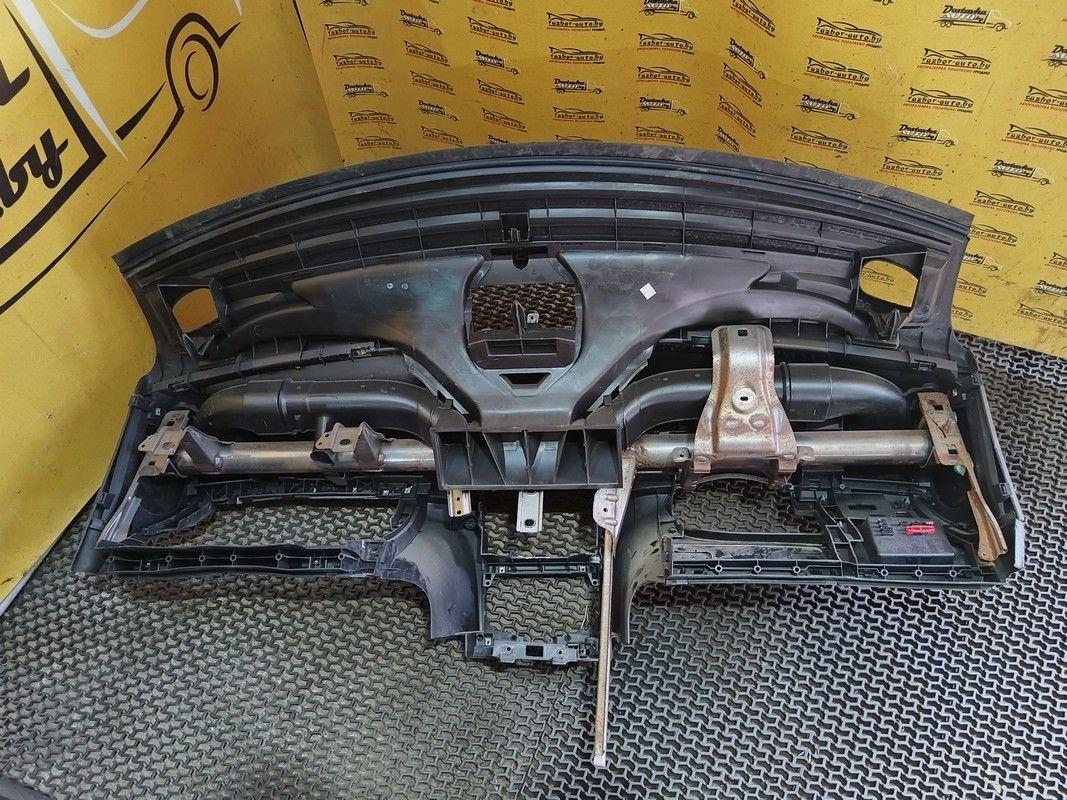 Панель передняя салона (торпедо) N7UO07 Peugeot 307 undefined