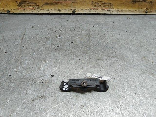 Скоба (кронштейн) крепления форсунки U6B5J8 Audi 80 купить с доставкой