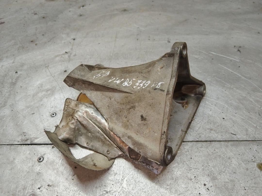 Кронштейн двигателя F9EH1S Volkswagen Passat - Фото 1