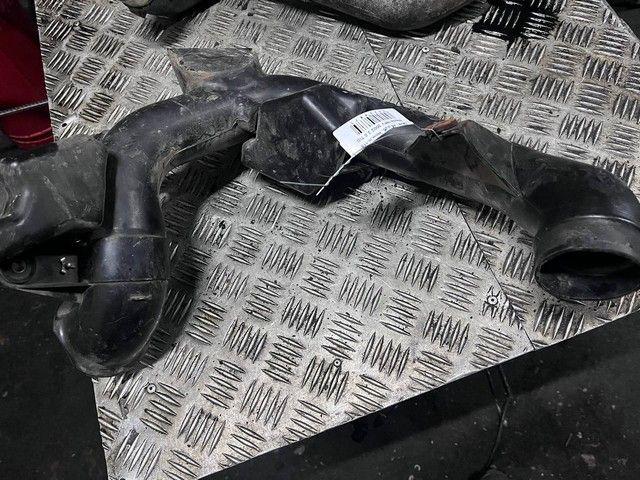 Патрубок интеркулера ML7OE3 Mazda MPV - Фото 3