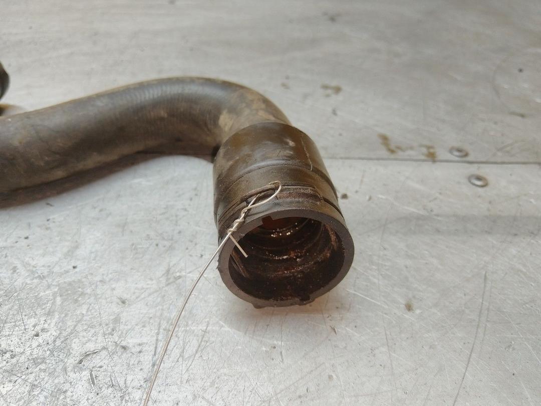 Патрубок радиатора I76PNQ Audi A4 - Фото 3