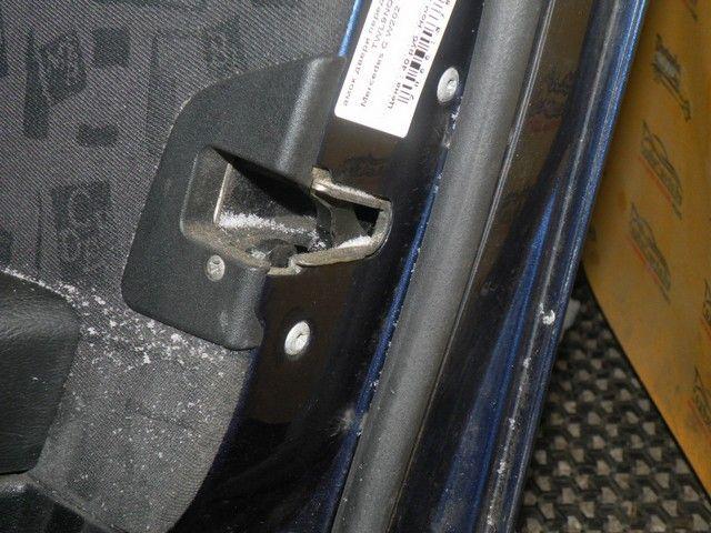 Замок двери передней правой TWL9NQ Mercedes C W202 купить с доставкой