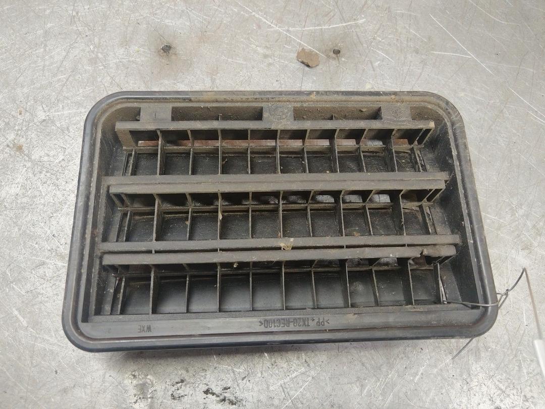 Решетка вентиляции кузова JMSW5C BMW X5 E53