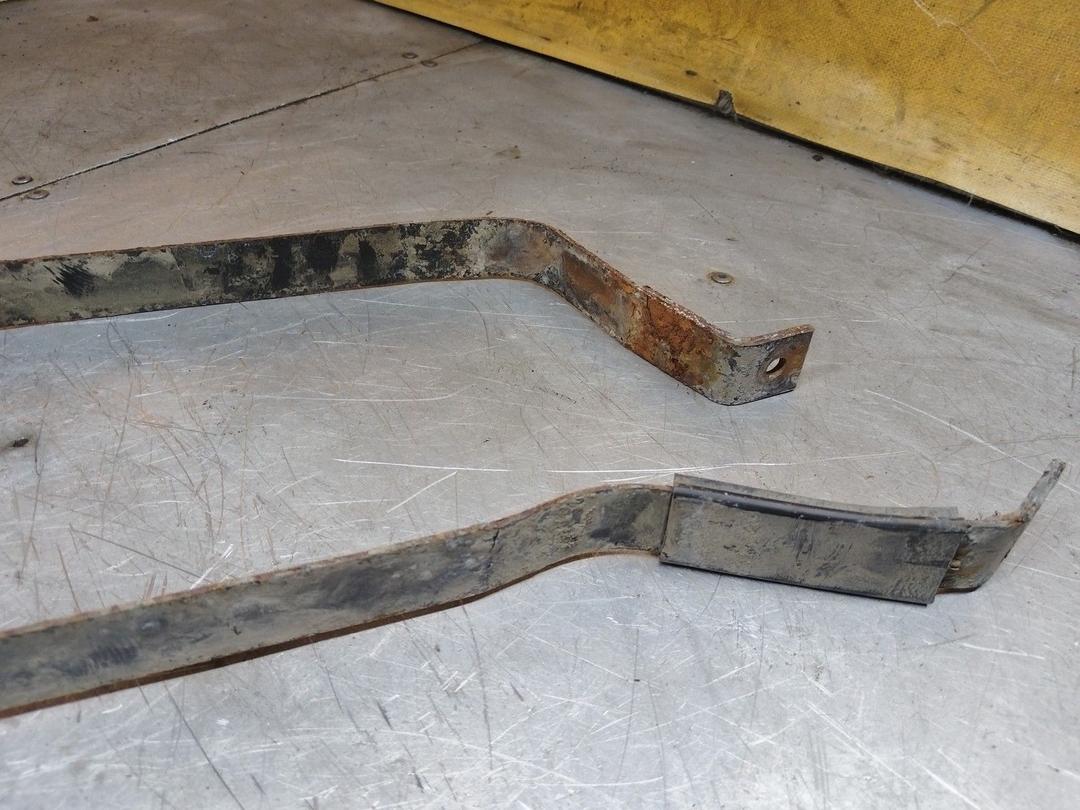 Крепление топливного бака TPL7C9 Ford Fusion купить в магазине запчастей бу