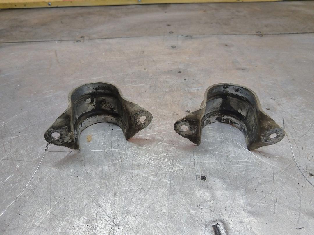 Крепление втулки стабилизатора LG12V8 BMW 5 E39 - Фото 3