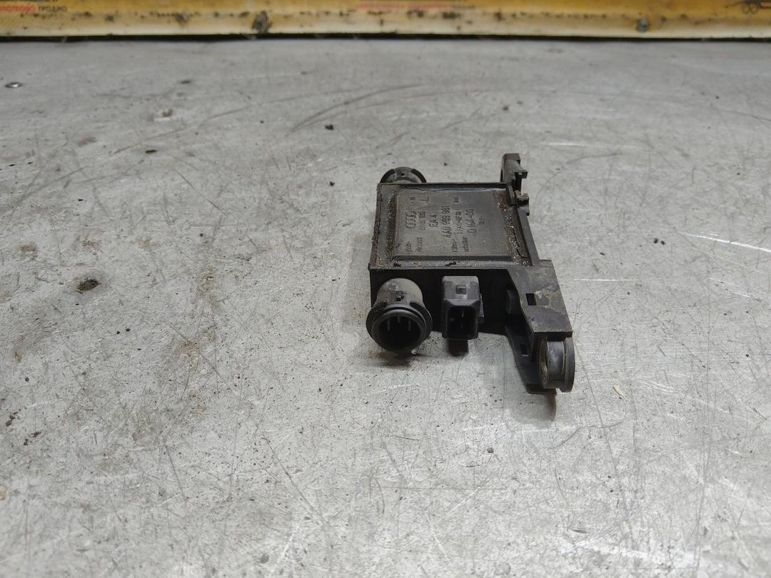 Блок управления центральным замком XLTT25 Audi A4 купить в магазине запчастей бу