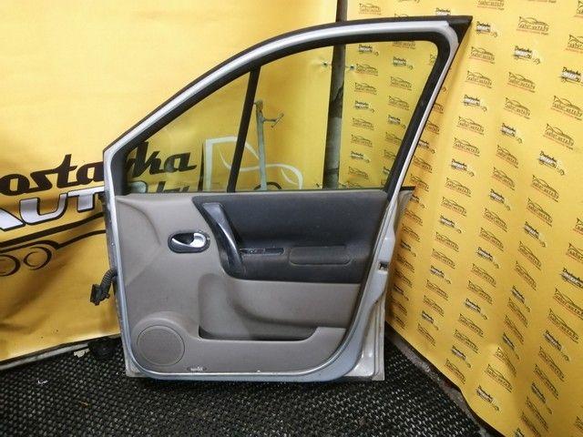 Стекло двери передней правой FAVRV2 Renault Scenic - Фото 1