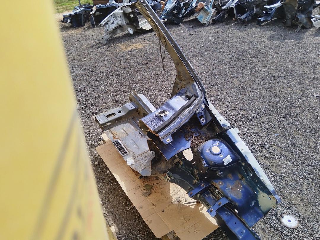 Стойка кузовная передняя левая 8QT470 Ford Focus купить в магазине запчастей бу