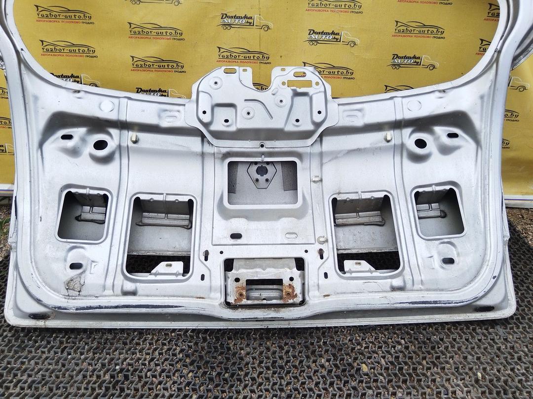 Крышка багажника (дверь 3-5) ZCR0WJ Renault Scenic undefined
