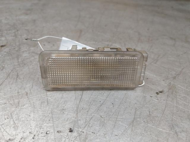 Плафон подсветки бардачка  SW0TKI Peugeot 607