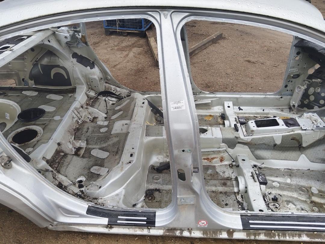 Стойка кузовная центральная правая WMZBUC Volkswagen Passat