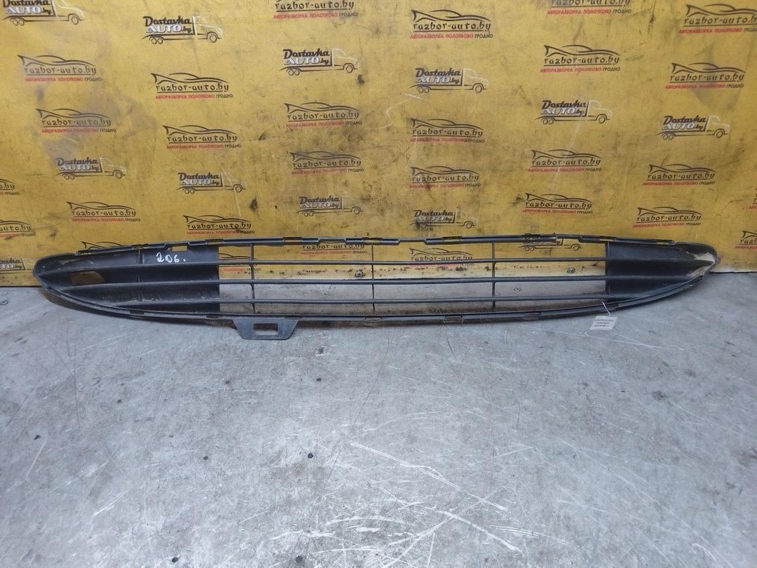 Заглушка (решетка) в бампер передний GBDW1B Peugeot 206