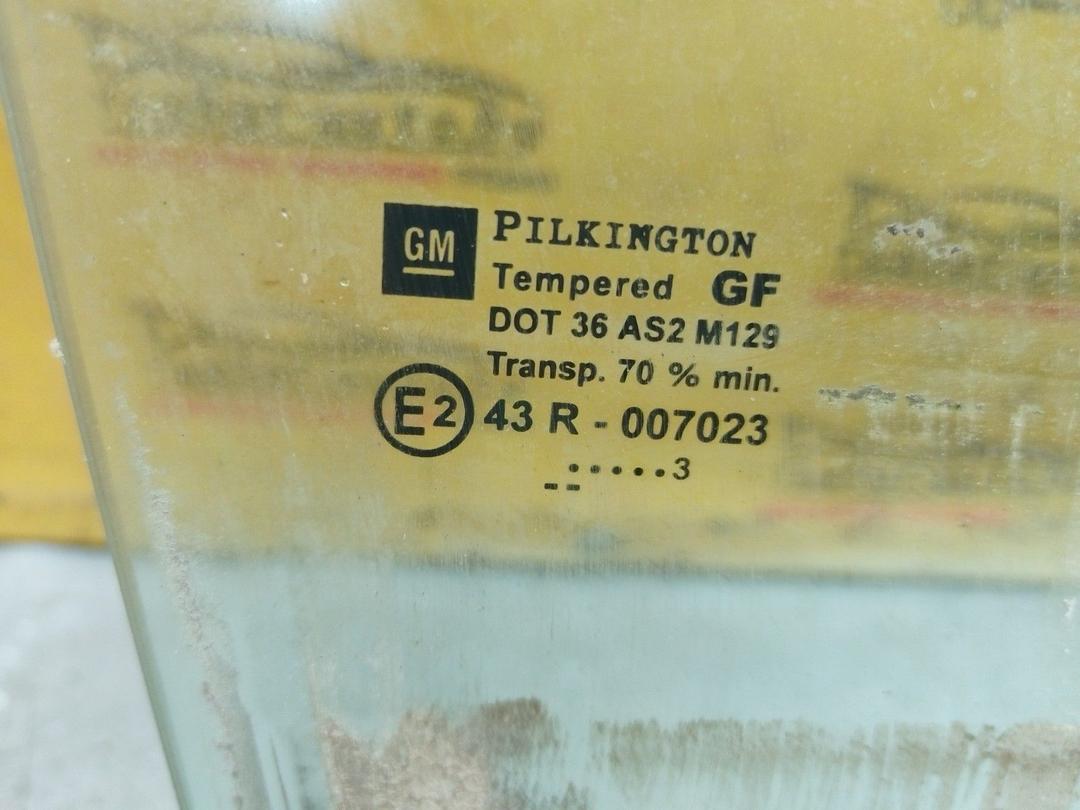 Стекло двери задней правой 522Z3D Opel Zafira купить в магазине запчастей бу