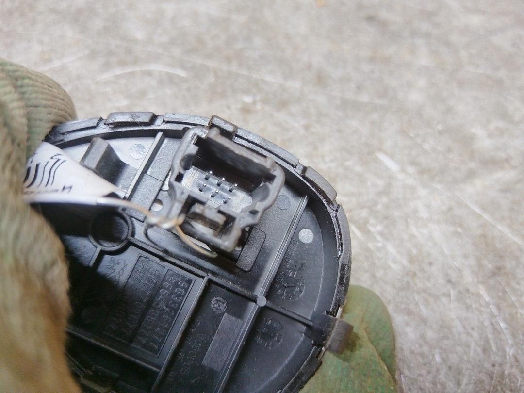 Кнопка переключения режимов подвески 05S1N5 Citroen C5 купить в магазине запчастей бу