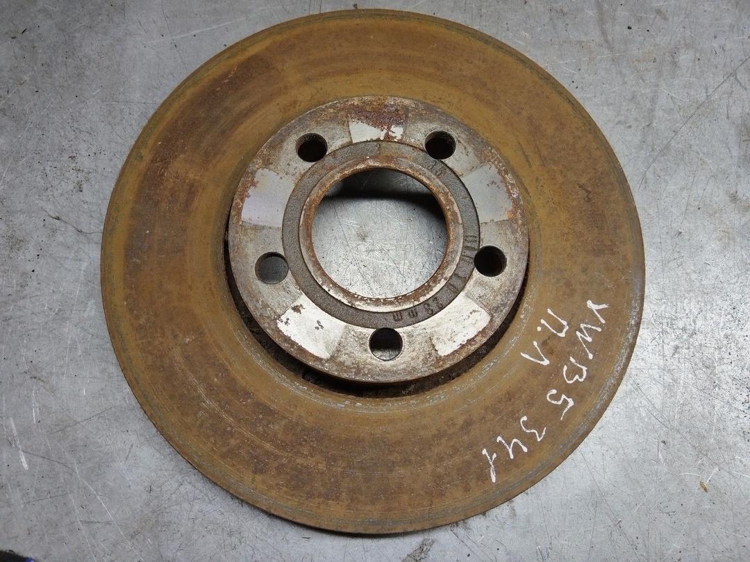 Диск тормозной передний PYYQE5 Volkswagen Passat купить в магазине запчастей бу