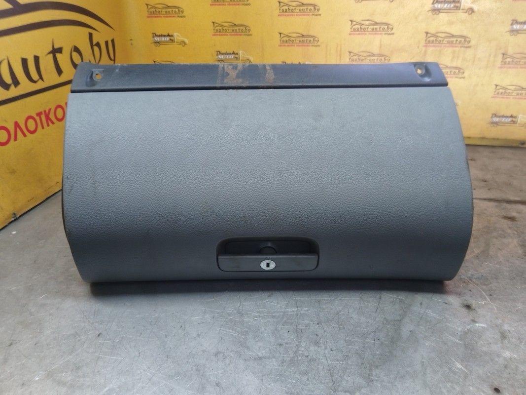 Бардачок DBDJ19 Skoda Octavia