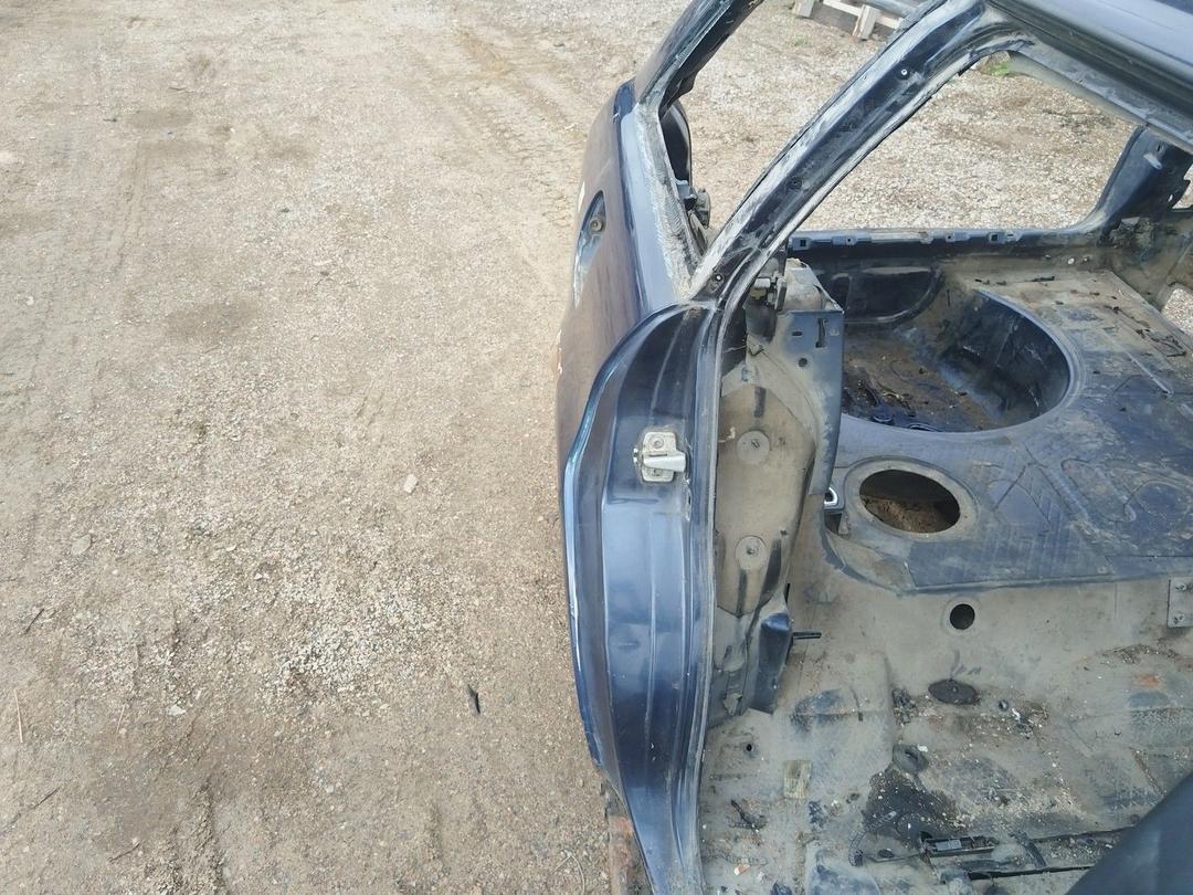 Крыло заднее правое F440YN Audi A4 купить на авторазборке