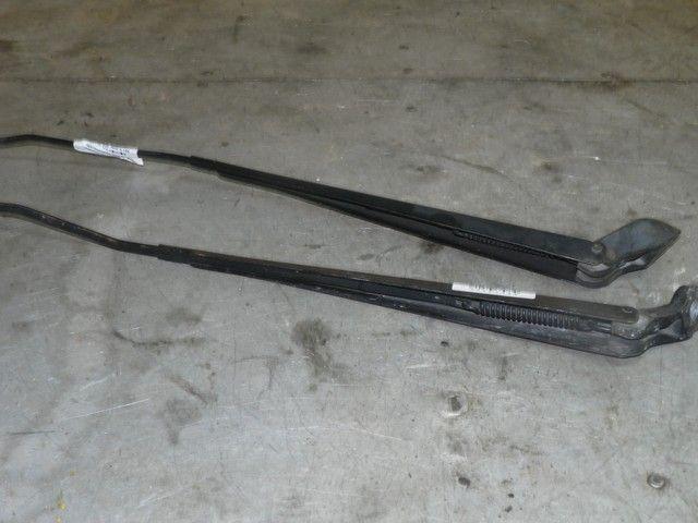 Щеткодержатель (поводок стеклоочистителя, дворник) O5X68Q Citroen Xsara Picasso купить с доставкой