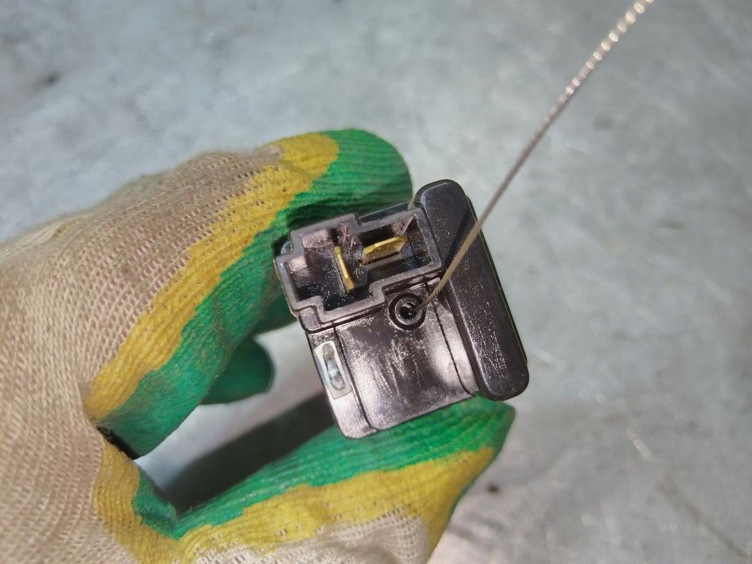 Активатор замка крышки топливного бака OQ1W62 Kia Sorento купить с доставкой. Огромный выбор запчастей и марок авто. У нас есть практически все.