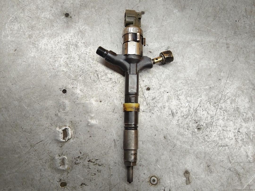 Форсунка WNECPJ Toyota Corolla купить