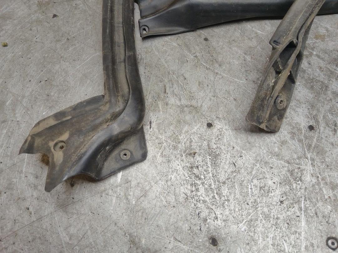 Уплотнитель 54QI0L Subaru Forester купить