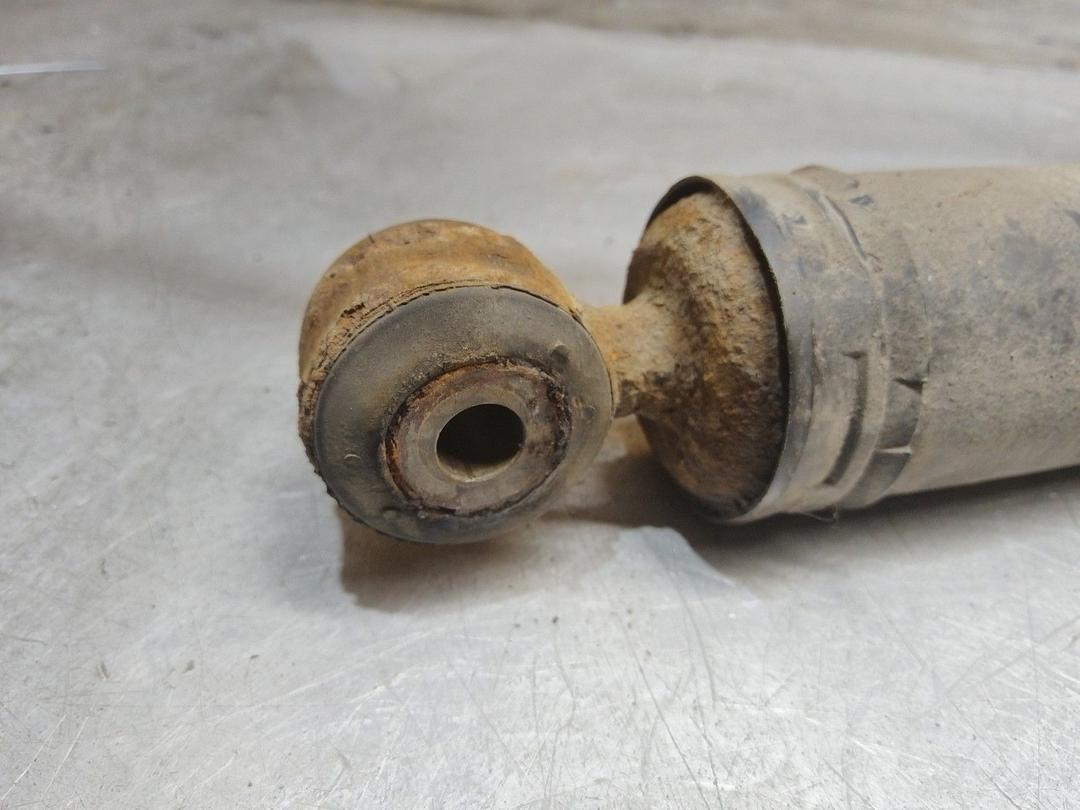 Амортизатор задний левый URCA4E Renault Scenic купить