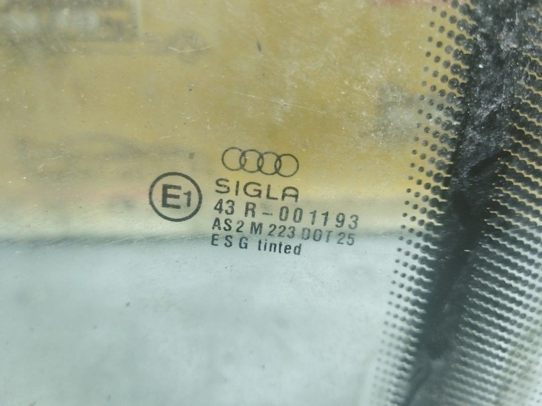 Стекло двери задней правой 53EGHM Audi 80 купить