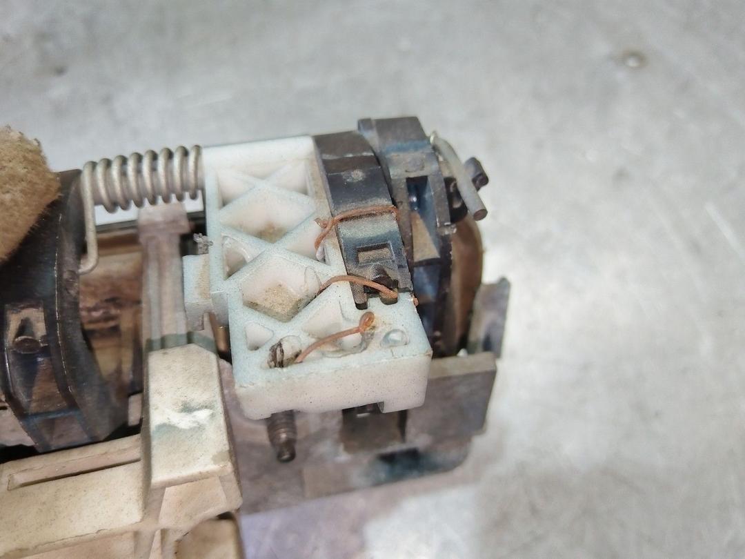 Ручка открывания багажника 6LPPRA Renault Safrane - Фото 4