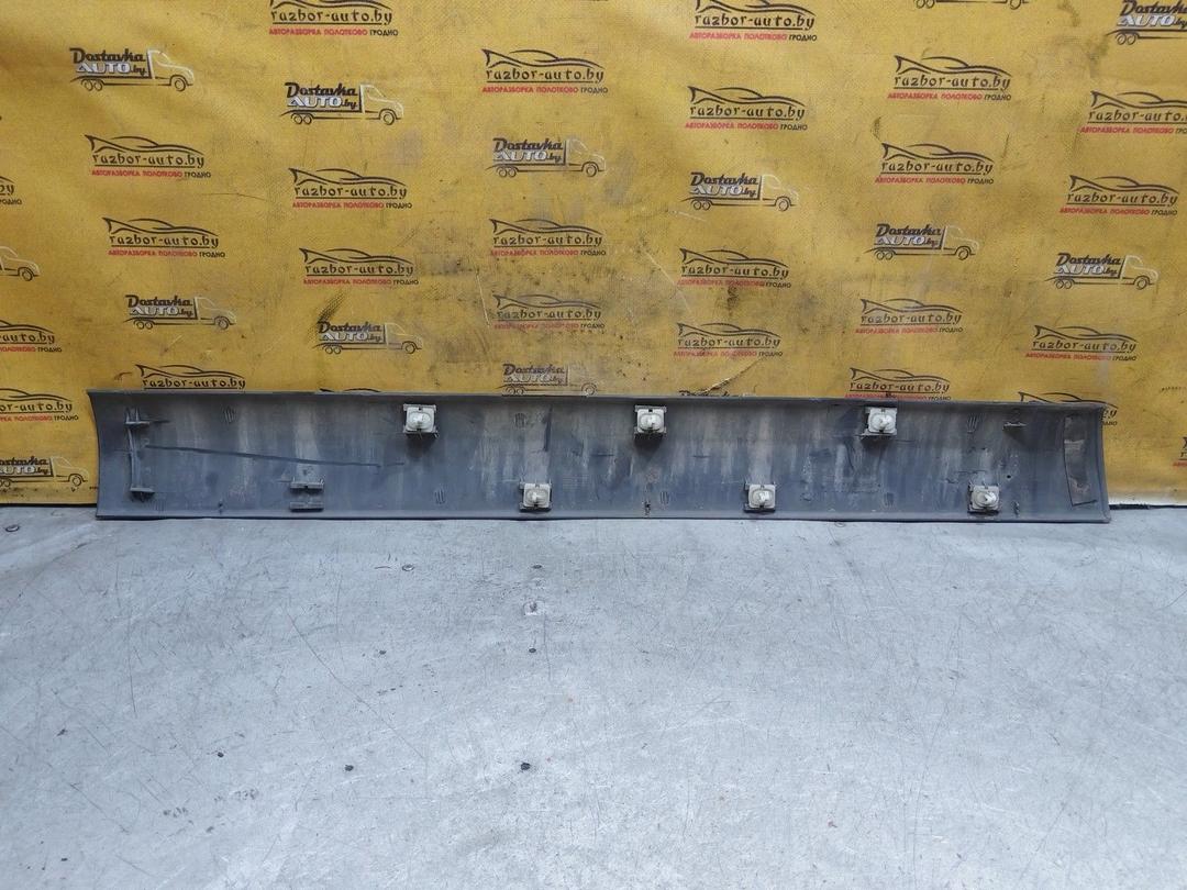 Молдинг двери передней правой UJ7Q0E Renault Espace купить