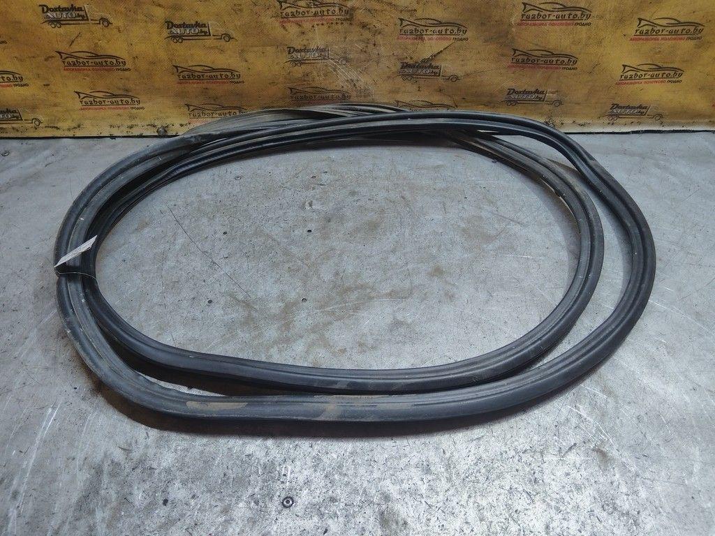 Уплотнитель багажника VY9AEE Toyota Corolla Verso - Фото 1