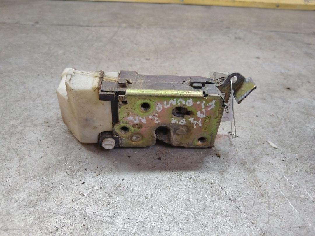 Замок двери задней левой 6VFJO9 Fiat Punto купить