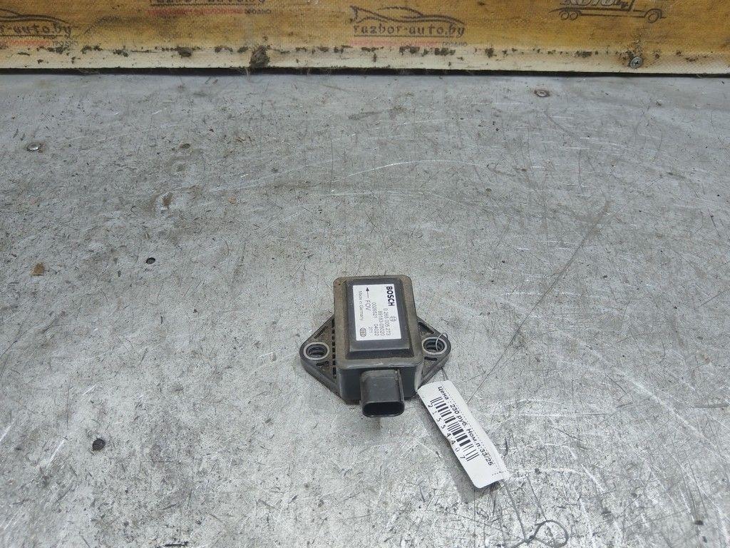 Датчик ускорения W2EO8I Toyota Avensis - Фото 1