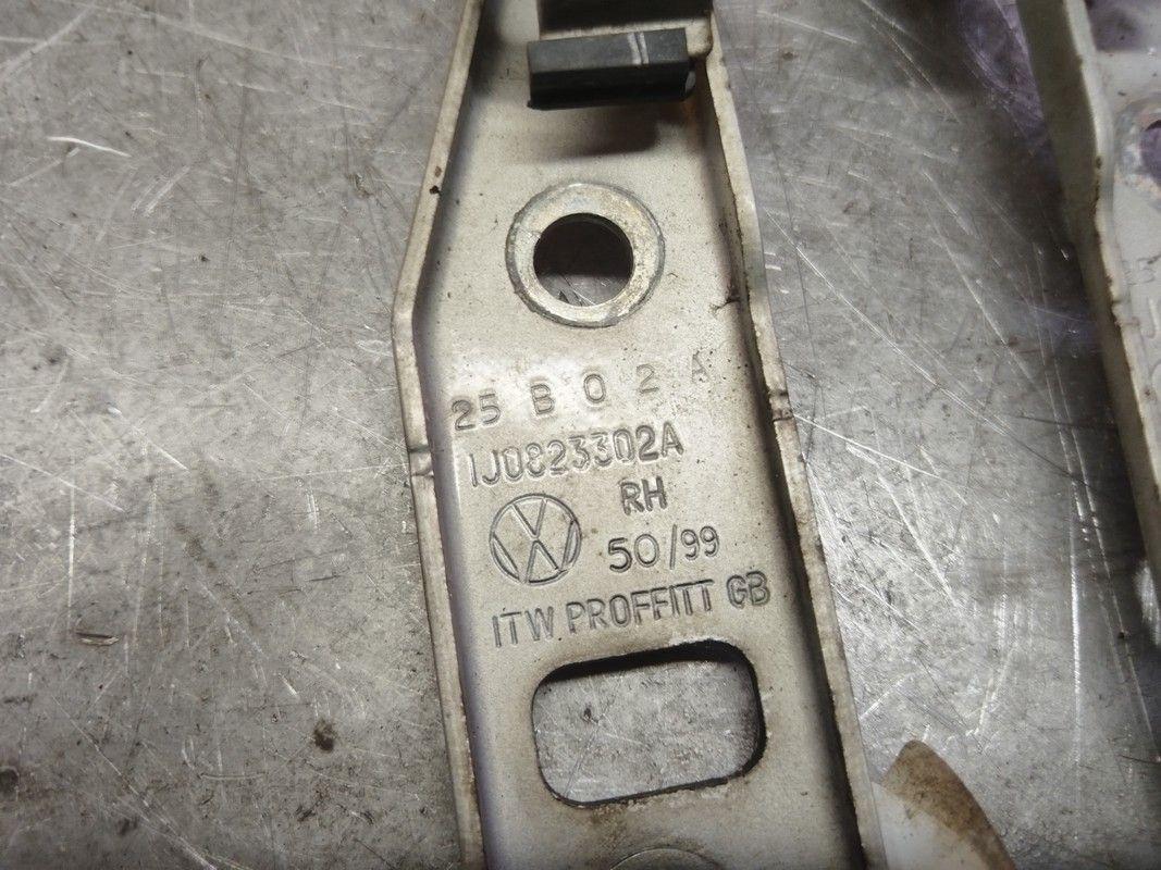 Петля капота HU5X6K Volkswagen Golf купить в магазине запчастей бу