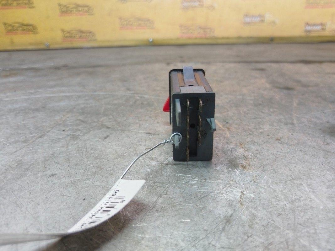 Кнопка аварийной сигнализации J47ULU Skoda Octavia купить