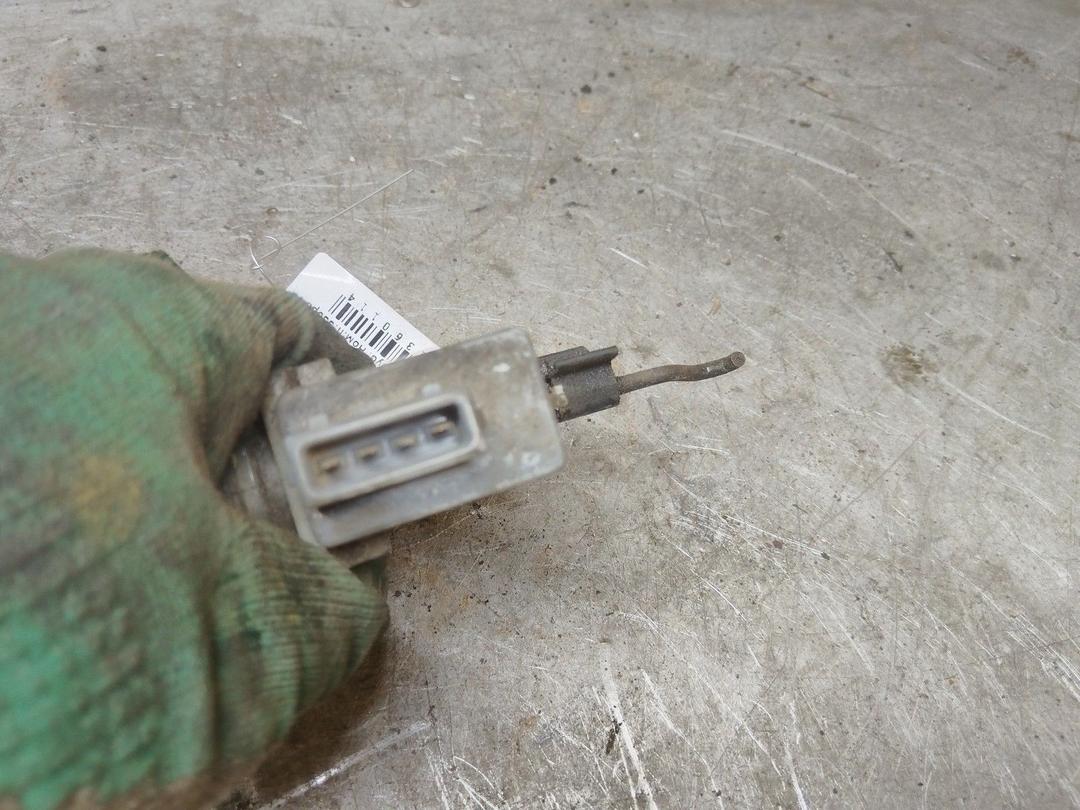 Активатор замка крышки топливного бака 7FA0JB Fiat Bravo купить в магазине запчастей бу