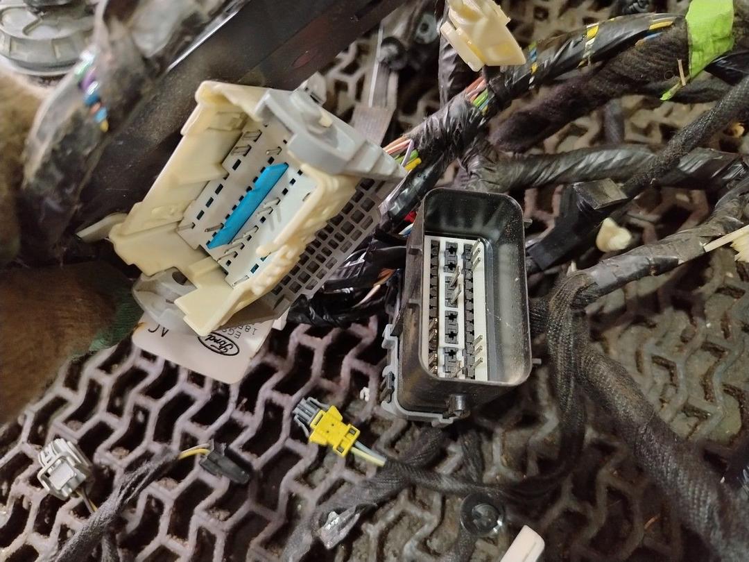 Проводка салона KV3KT4 Ford Fusion - Фото 4