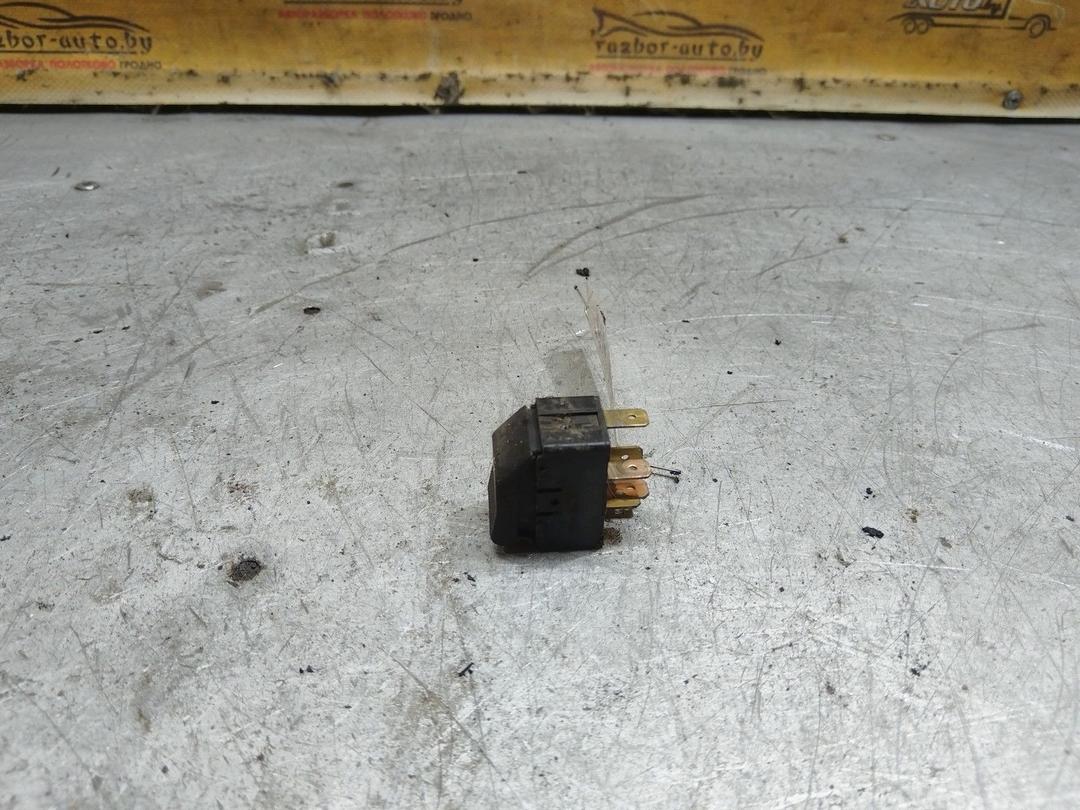 Кнопка стеклоподъемника заднего правого P6M6Z7 Audi A4 купить